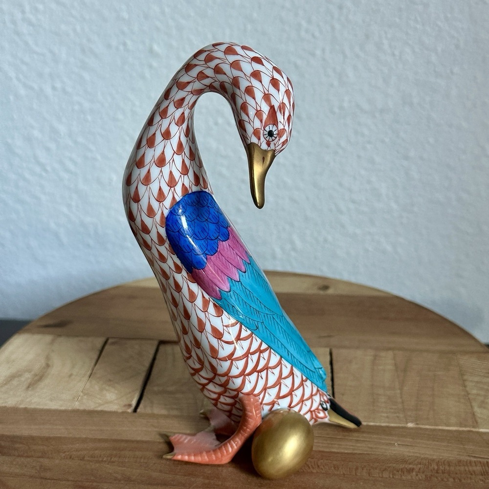 VTG Herend Hungarian Goose Figurine 7.5 Inch Rust Fishnet Golden Egg AS IS READ